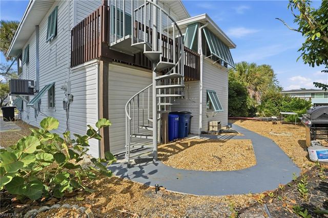 5474 Oak Ridge AVE, Fort Myers Beach, FL 33931