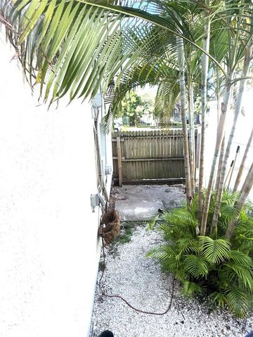 2623 14TH AVENUE N, St Petersburg, FL 33713