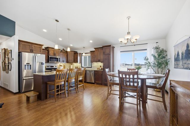 6965 24th Street S, Fargo, ND 58104