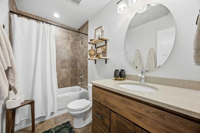 6965 24th Street S, Fargo, ND 58104