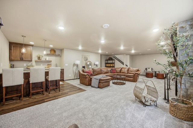 6965 24th Street S, Fargo, ND 58104