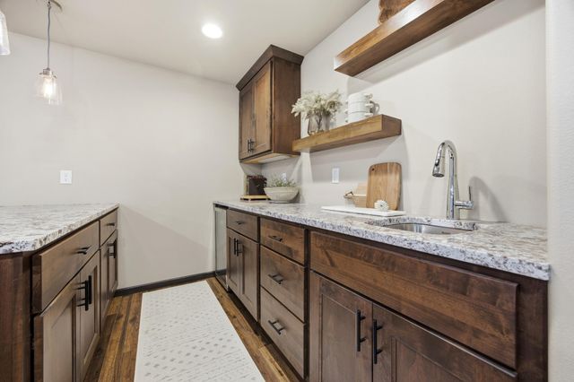 6965 24th Street S, Fargo, ND 58104