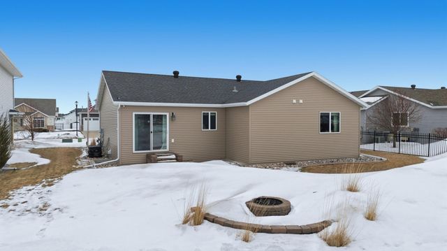 6965 24th Street S, Fargo, ND 58104