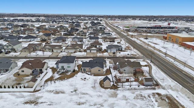 6965 24th Street S, Fargo, ND 58104