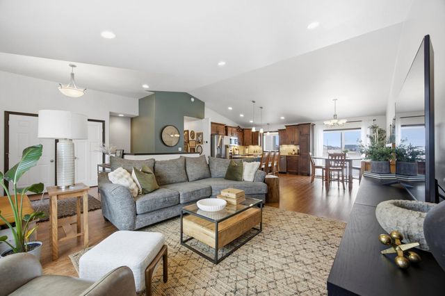 6965 24th Street S, Fargo, ND 58104