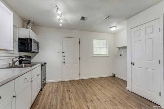 1731 ESCALON AVE, San Antonio, TX 78221