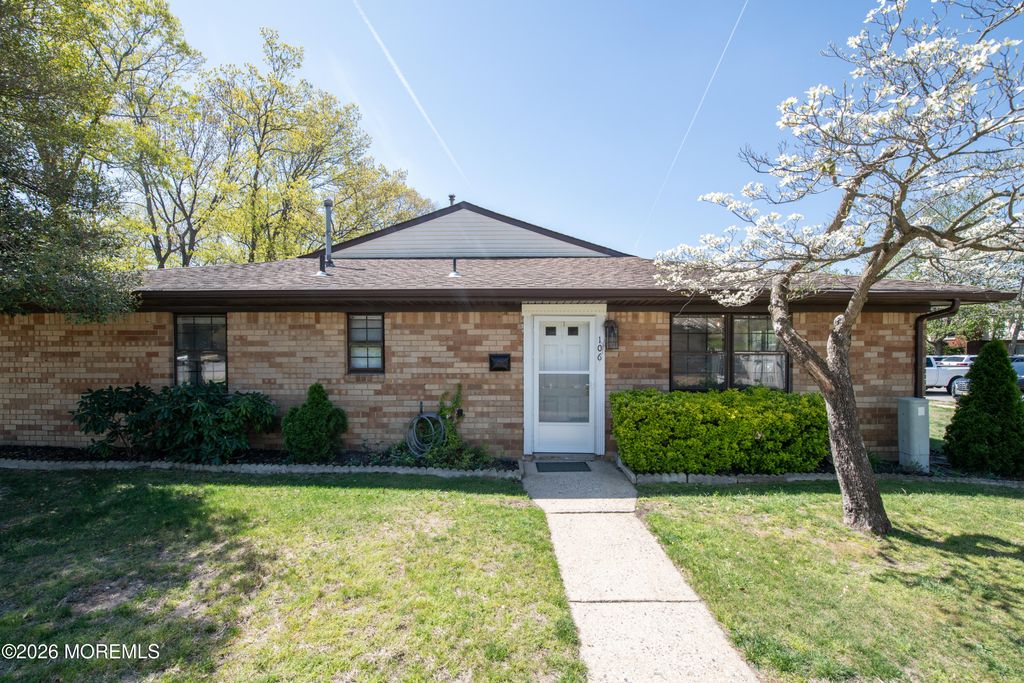 106 Belinda Court, Brick, NJ 08724