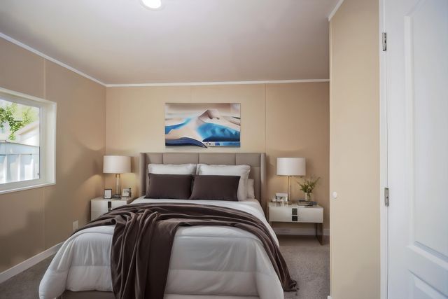 840 W 1st St, Cheney, WA 99004