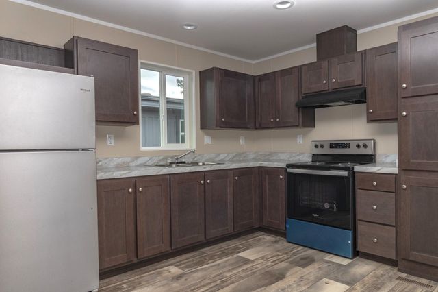 840 W 1st St, Cheney, WA 99004