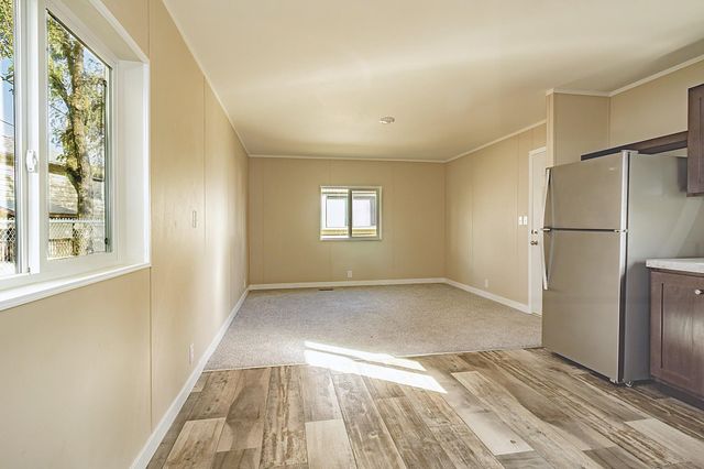 840 W 1st St, Cheney, WA 99004