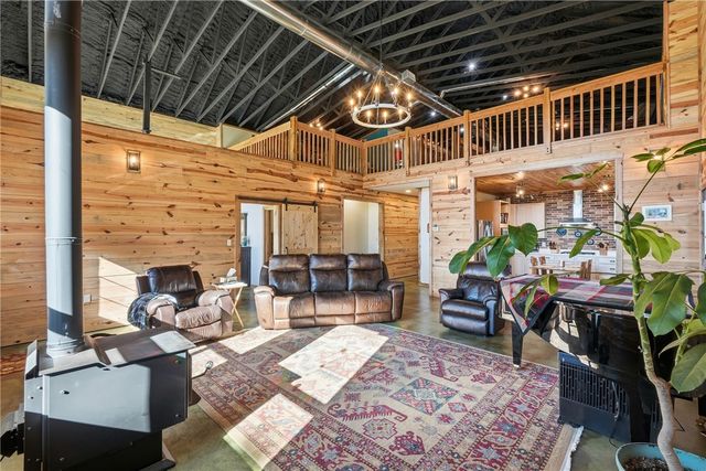 3465 County Road 102, Eureka Springs, AR 72632