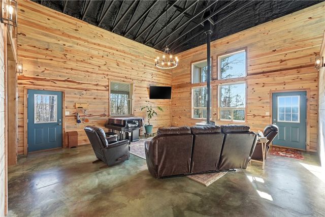 3465 County Road 102, Eureka Springs, AR 72632