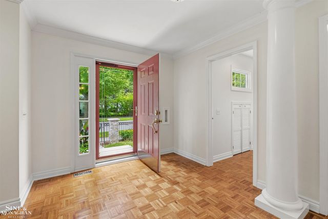 20675 Morningside Drive, Grosse Pointe, MI 48236