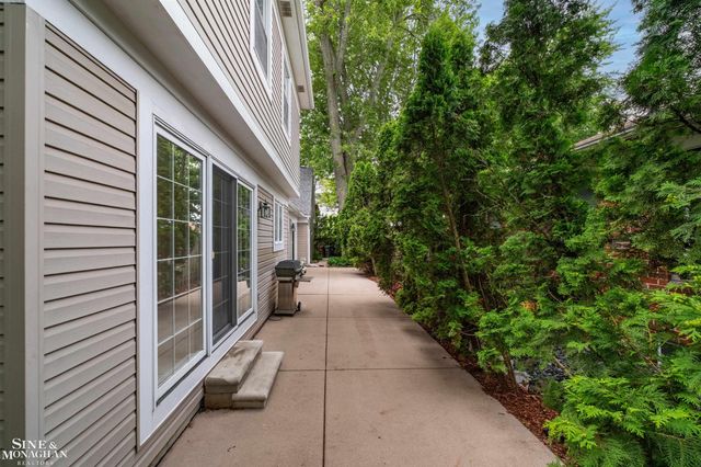 20675 Morningside Drive, Grosse Pointe, MI 48236