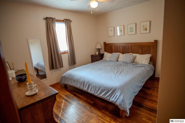 1551 S Cotner Boulevard, Lincoln, NE 68506