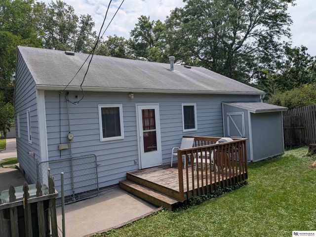 1551 S Cotner Boulevard, Lincoln, NE 68506