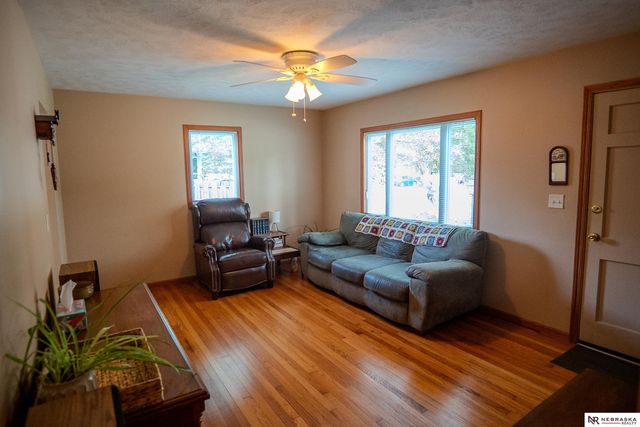1551 S Cotner Boulevard, Lincoln, NE 68506