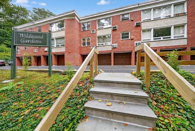 8 Wildwood Road A17, Hartsdale, NY 10530