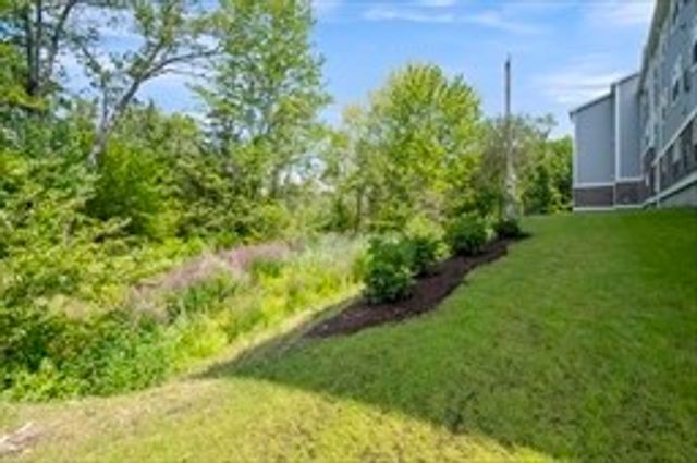 36 Old Louisquisset Pike 303, North Smithfield, RI 02896