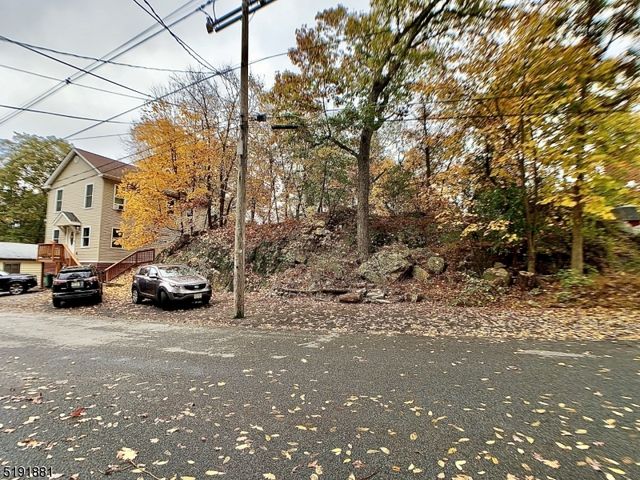 7 Jefferson Trl, Hopatcong Boro, NJ 07843