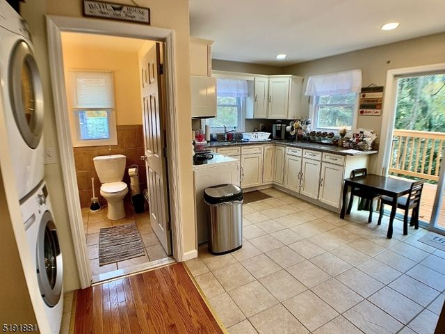 7 Jefferson Trl, Hopatcong Boro, NJ 07843