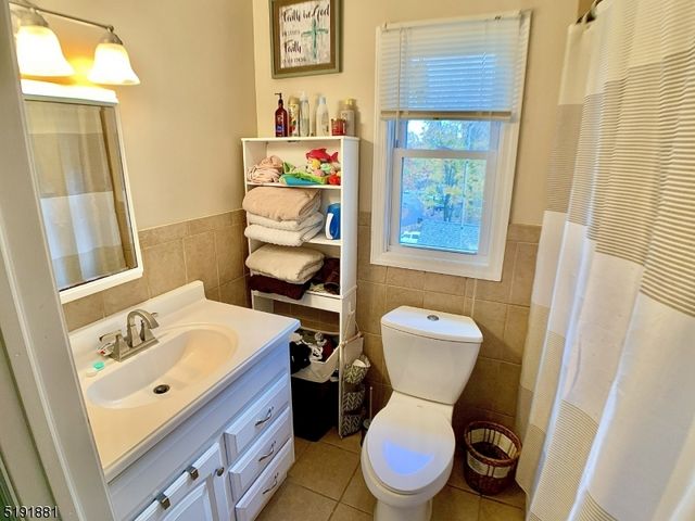 7 Jefferson Trl, Hopatcong Boro, NJ 07843