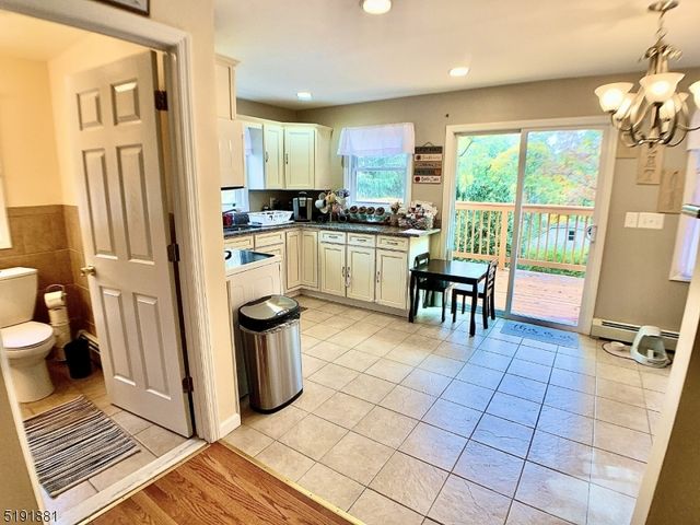 7 Jefferson Trl, Hopatcong Boro, NJ 07843