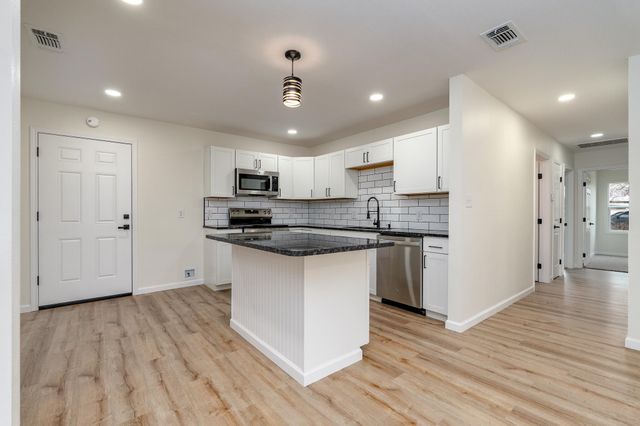 501 Scott Street, Tye, TX 79563