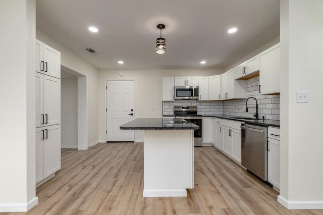501 Scott Street, Tye, TX 79563