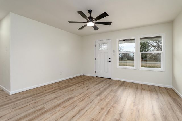 501 Scott Street, Tye, TX 79563