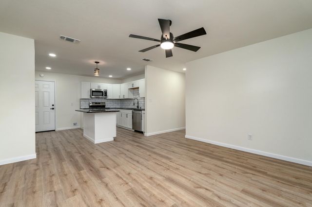 501 Scott Street, Tye, TX 79563
