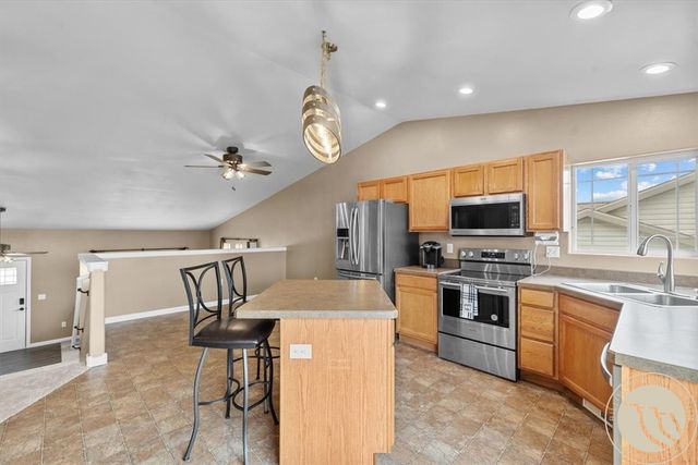 1836 Wicks Ln, Billings, MT 59105