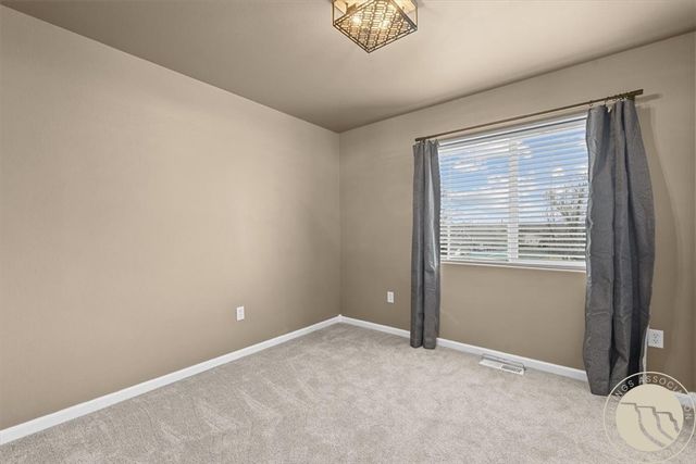 1836 Wicks Ln, Billings, MT 59105
