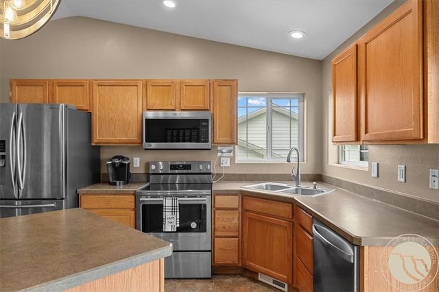 1836 Wicks Ln, Billings, MT 59105