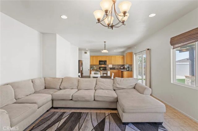 294 Kieswetter, Colton, CA 92324