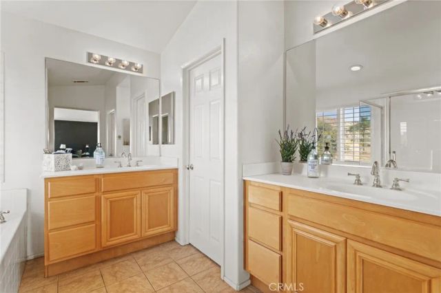 294 Kieswetter, Colton, CA 92324