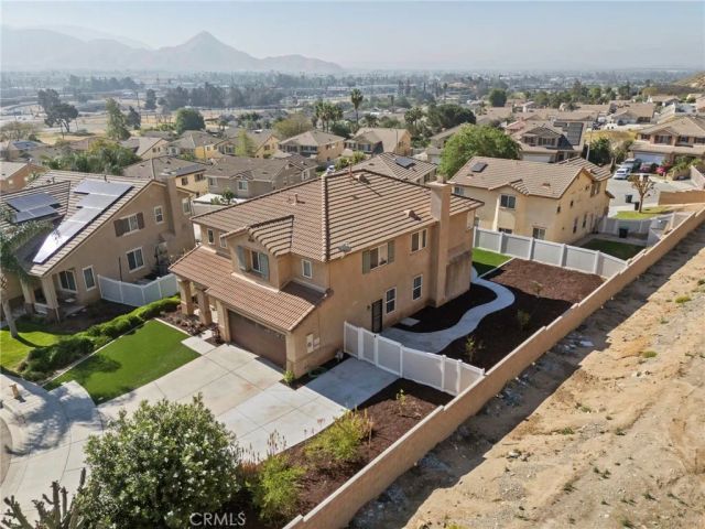 294 Kieswetter, Colton, CA 92324