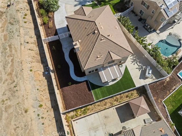 294 Kieswetter, Colton, CA 92324