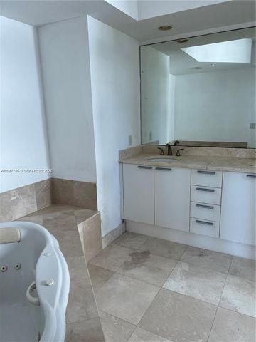 14951 Royal Oaks Ln 1901, North Miami, FL 33181