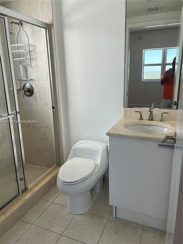 14951 Royal Oaks Ln 1901, North Miami, FL 33181