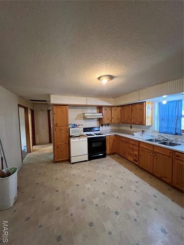 3166 Highway K, Salem, MO 65560