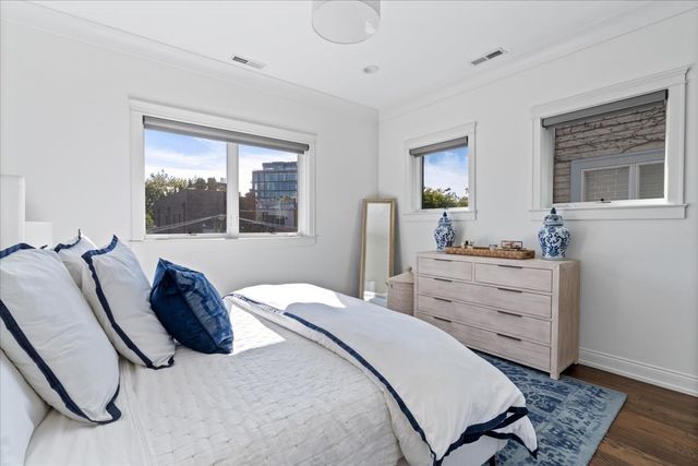 863 W Wrightwood Avenue 3, Chicago, IL 60614