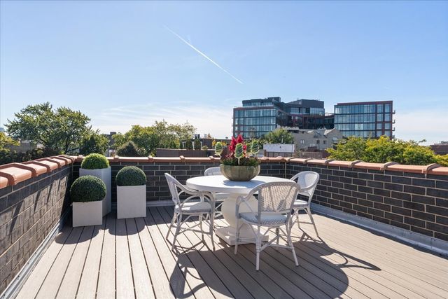 863 W Wrightwood Avenue 3, Chicago, IL 60614