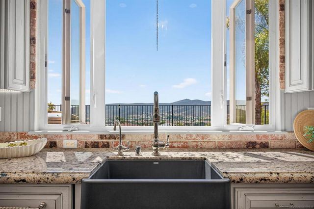 13636 Calvados Pl, San Diego, CA 92128