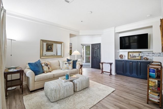 2315 Chatelain Way, Mount Pleasant, SC 29464