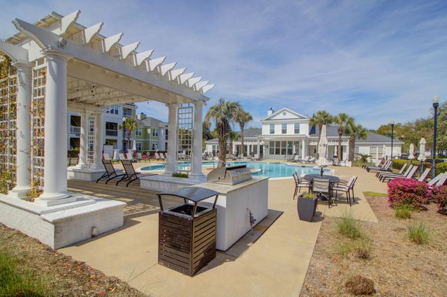 2315 Chatelain Way, Mount Pleasant, SC 29464