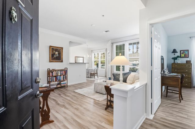 2315 Chatelain Way, Mount Pleasant, SC 29464