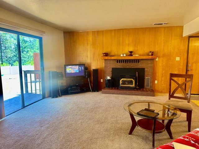 355 Retherford Rd, Colfax, CA 95713