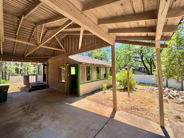 355 Retherford Rd, Colfax, CA 95713