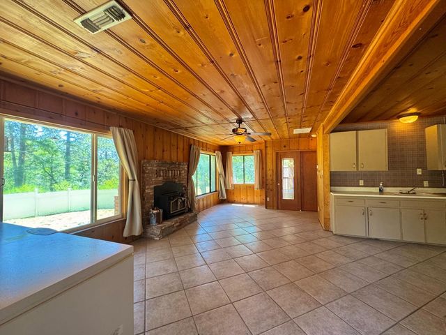 355 Retherford Rd, Colfax, CA 95713